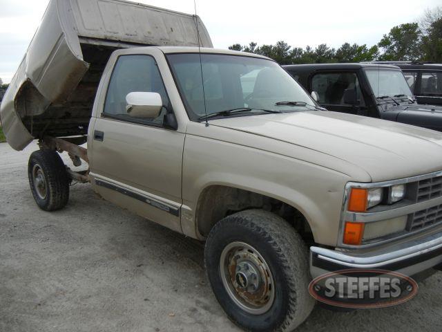 1989 Chevrolet K2500_1.jpg
